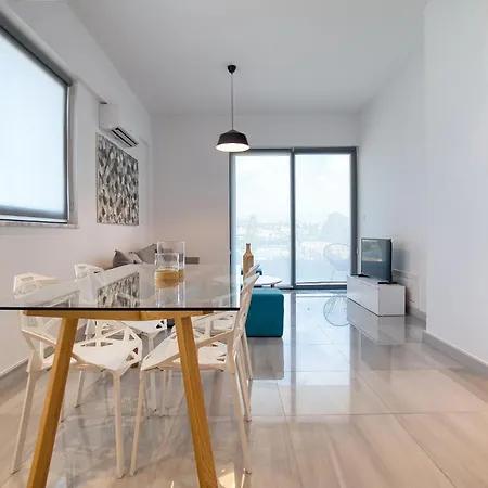 Arcadia 2 301 2 Bed 公寓 *